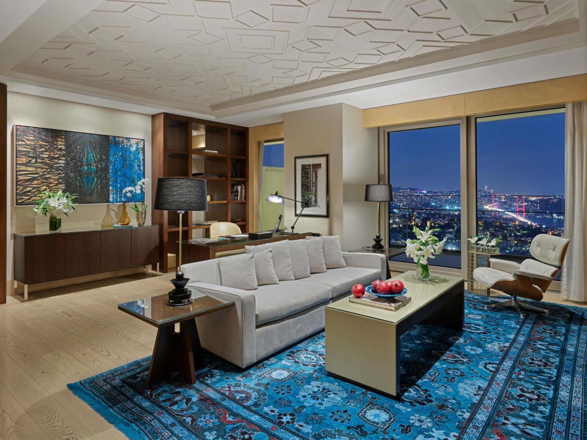 Hotel Raffles 5*